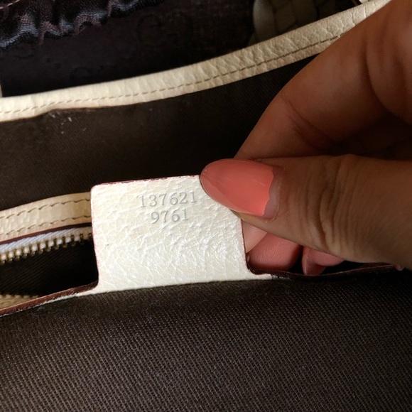 Authentic Gucci Pelham - Picture 4 of 11